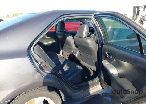 2014 Toyota Camry Se z USA, uszkodzony, nr VIN 4T1BF1FK6EU758703